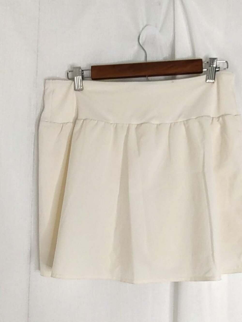Fabletics Skye Skort II Tennis Skirt L Egret Ivory - Picture 7 of 9